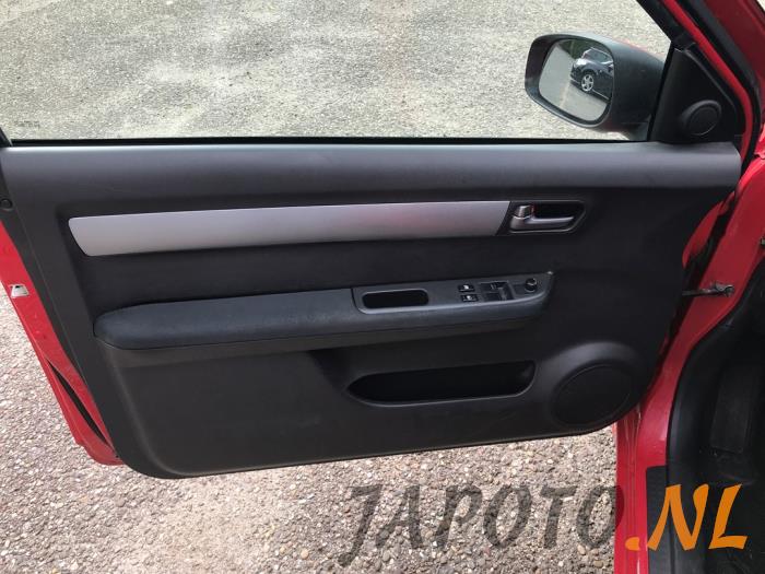 Suzuki Swift 1.5 VVT 16V Sloopvoertuig (2005, Rood)