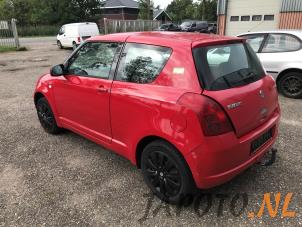 Suzuki Swift 1.5 VVT 16V Sloopvoertuig (2005, Rood)