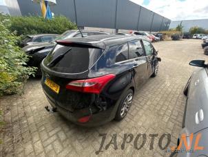 Hyundai i30 Wagon 1.6 GDI Blue 16V Sloopvoertuig (2012, Zwart)