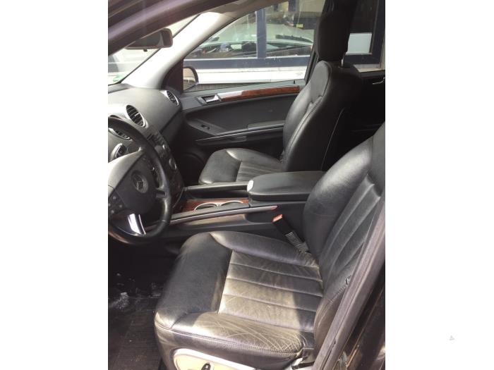 Mercedes ML II 3.0 ML-280 CDI 4-Matic V6 24V Sloopvoertuig (2008, Zwart)