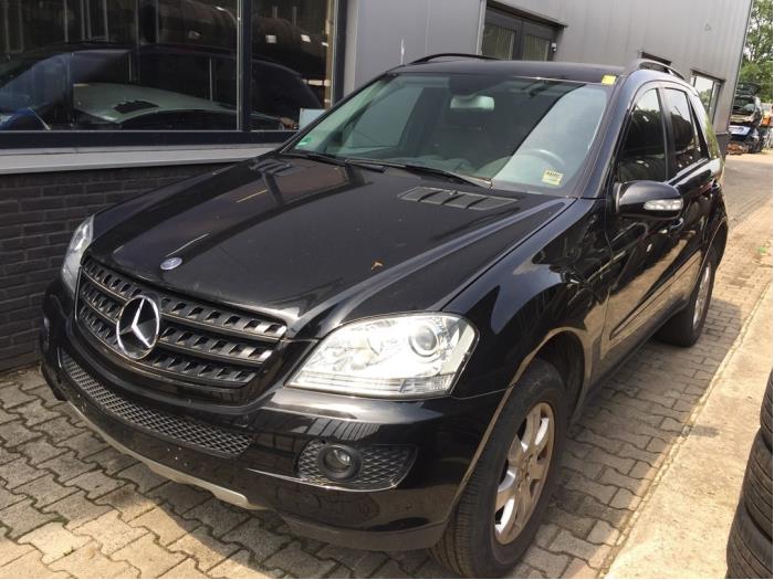 Mercedes ML II 3.0 ML-280 CDI 4-Matic V6 24V Sloopvoertuig (2008, Zwart)