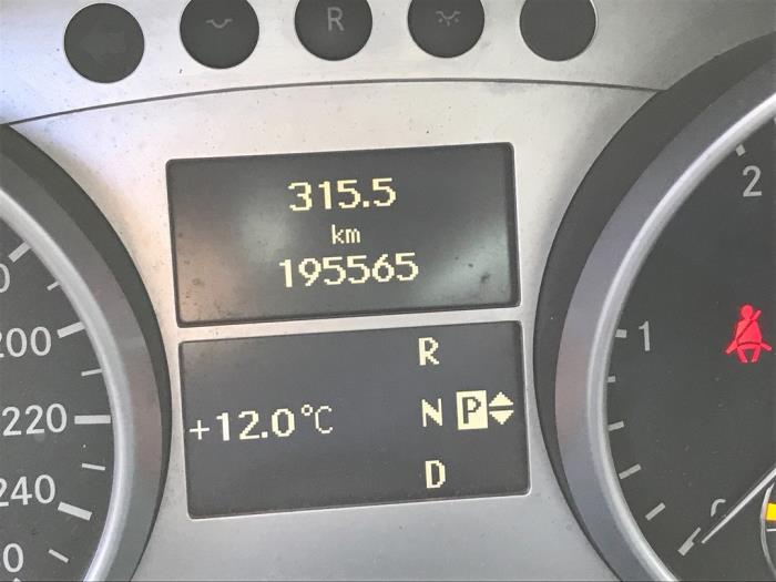 Mercedes ML II 4.0 ML-450 CDI 4-Matic V8 32V Sloopvoertuig (2011)