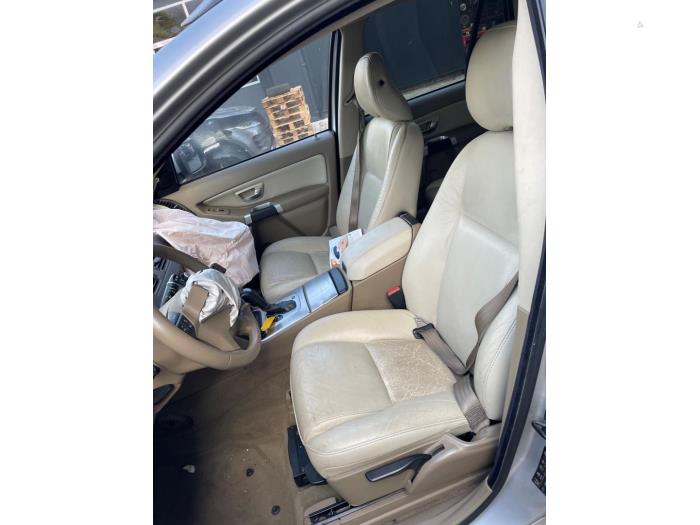 Volvo XC90 I 3.2 24V Sloopvoertuig (2008, Zilvergrijs)