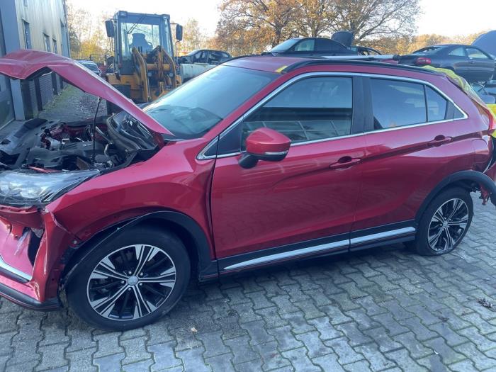Mitsubishi Eclipse Cross 1.5 Turbo 16V 2WD Sloopvoertuig (2019, Rood)