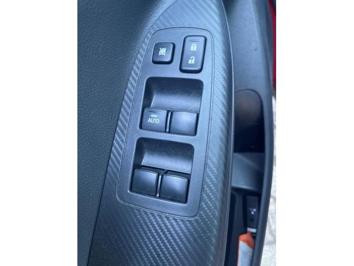 Mitsubishi Eclipse Cross 1.5 Turbo 16V 2WD Sloopvoertuig (2019, Rood)