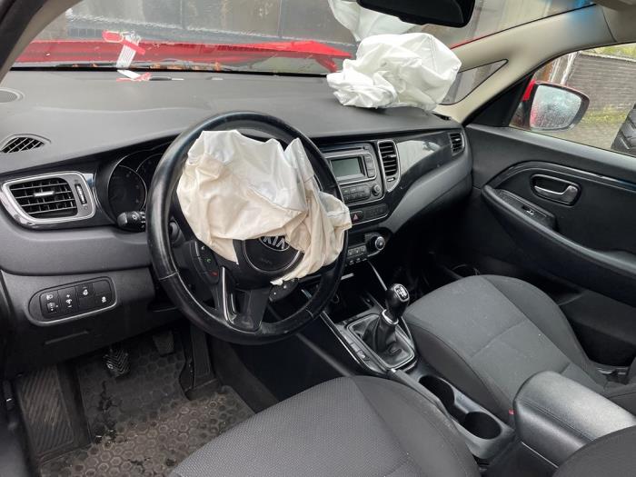 Kia Carens IV 1.7 CRDi 16V Sloopvoertuig (2014, Ijzer, Rood)