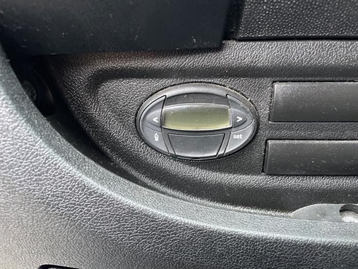 Peugeot Boxer 2.2 HDi 150 Sloopvoertuig (2016, Zilvergrijs)