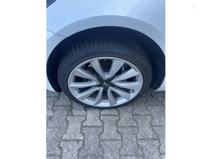 Tesla Model 3 Long Range AWD 75 kWh Sloopvoertuig (2020, Wit)