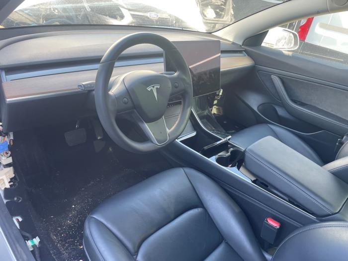 Tesla Model 3 Long Range AWD 75 kWh Sloopvoertuig (2020, Wit)