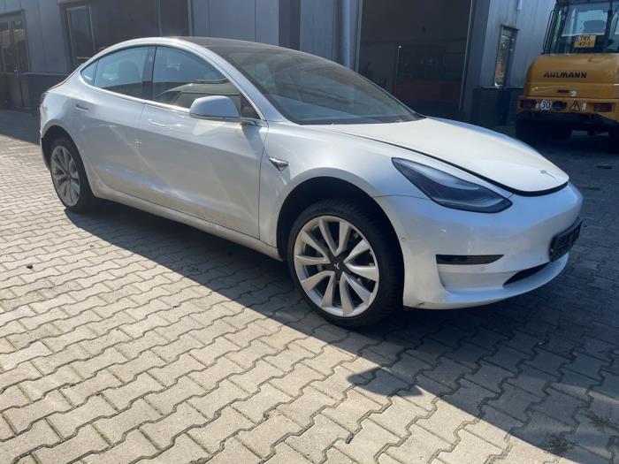 Tesla Model 3 Long Range AWD 75 kWh Sloopvoertuig (2020, Wit)