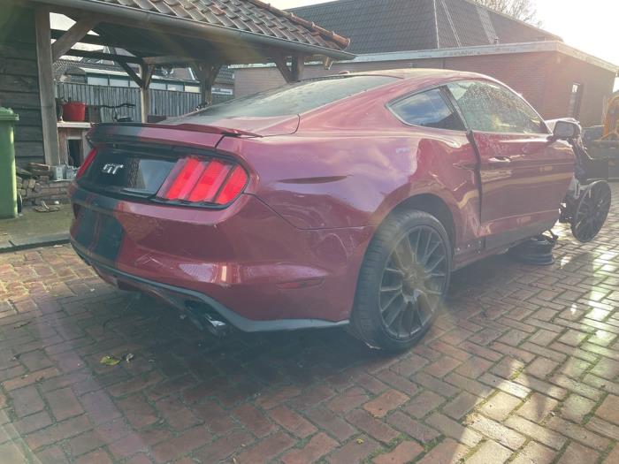 Ford Usa Mustang VI Fastback 5.0 GT Ti-VCT V8 32V Sloopvoertuig (2015, Rood)