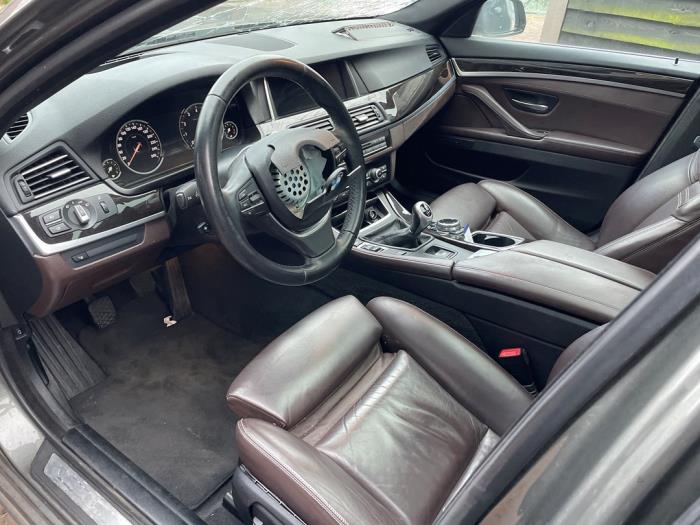 BMW 5 serie 535i 24V TwinPower Turbo Sloopvoertuig (2015, Champagne)