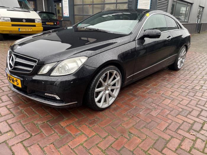 Mercedes E E-350 CGI V6 24V Sloopvoertuig (2009, Zwart)