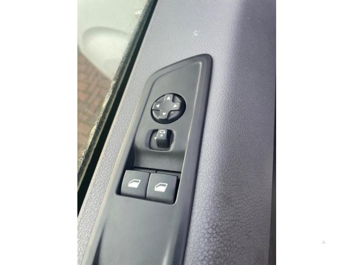 Peugeot Expert 2.0 Blue HDi 120 16V Sloopvoertuig (2017, Wit)