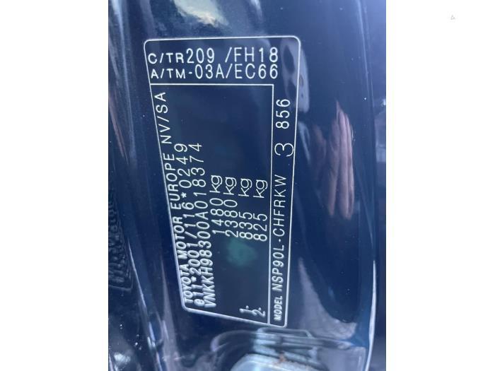 Toyota Yaris II 1.33 16V Dual VVT-I Sloopvoertuig (2009, Zwart)