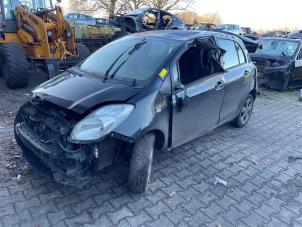 Toyota Yaris II 1.33 16V Dual VVT-I  (Sloop)