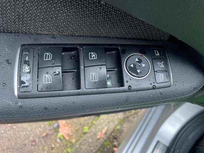 Mercedes E Estate E-250 CDI 16V BlueEfficiency 4-Matic Sloopvoertuig (2012, Zilvergrijs)