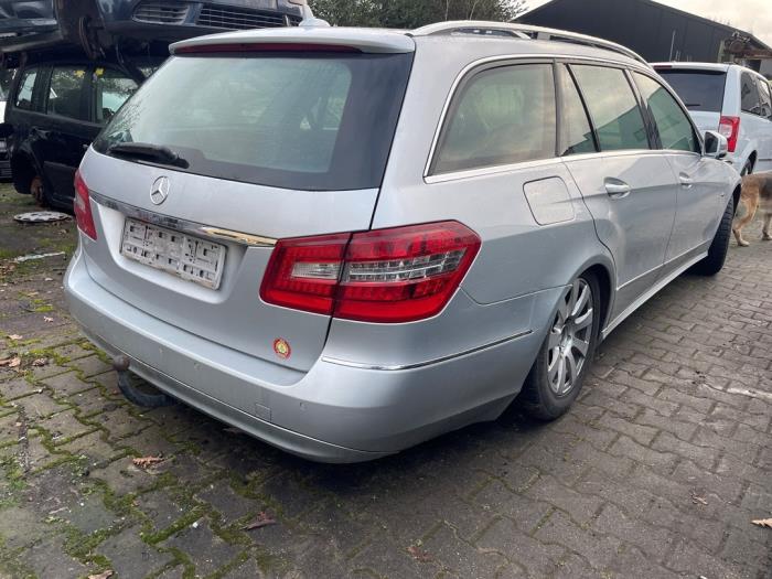 Mercedes E Estate E-250 CDI 16V BlueEfficiency 4-Matic Sloopvoertuig (2012, Zilvergrijs)