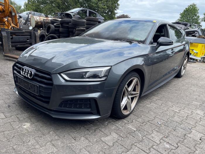Audi A5 Sportback 2.0 40 TFSI Mild Hybrid 16V Sloopvoertuig (2018, Grijs)
