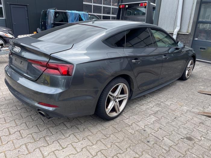 Audi A5 Sportback 2.0 40 TFSI Mild Hybrid 16V Sloopvoertuig (2018, Grijs)