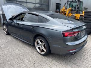 Audi A5 Sportback 2.0 40 TFSI Mild Hybrid 16V Sloopvoertuig (2018, Grijs)