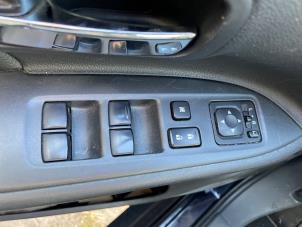 Mitsubishi Outlander 2.0 16V PHEV 4x4 Sloopvoertuig (2014, Zwart)
