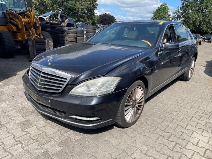 Mercedes S 3.0 S-320 CDI 24V Sloopvoertuig (2010, Zwart)