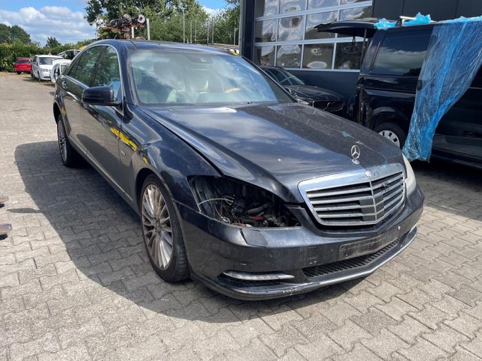 Mercedes S 3.0 S-320 CDI 24V Sloopvoertuig (2010, Zwart)