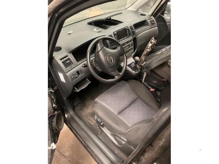 Toyota Corolla Verso 2.0 D-4D 16V 90 Sloopvoertuig (2003, Zwart)