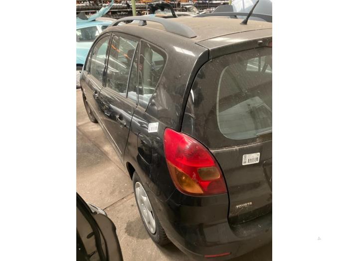 Toyota Corolla Verso 2.0 D-4D 16V 90 Sloopvoertuig (2003, Zwart)