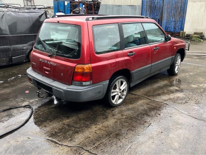 Subaru Forester 2.0 16V Sloopvoertuig (2000)