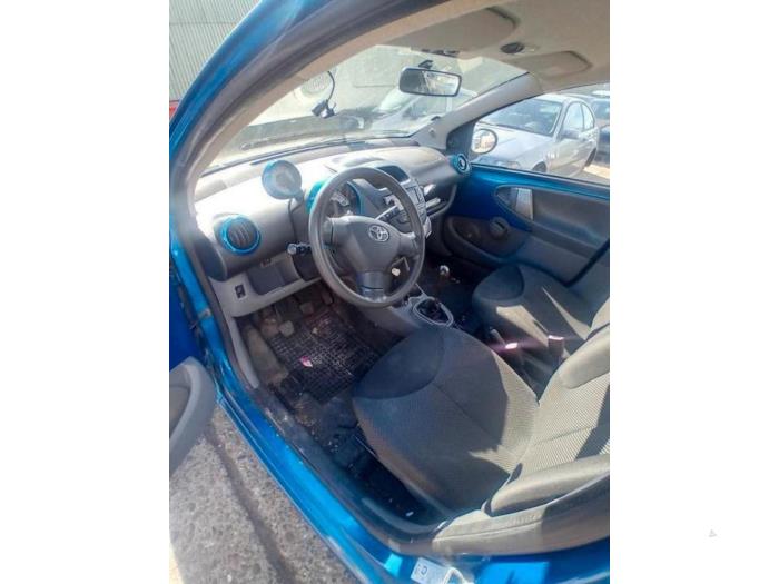 Toyota Aygo 1.0 12V VVT-i Sloopvoertuig (2009, Blauw)