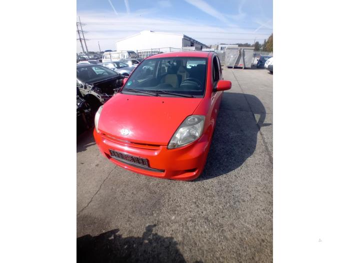 Daihatsu Sirion 2 1.0 12V DVVT Sloopvoertuig (2008, Rood)