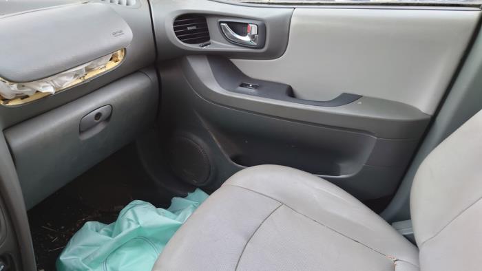 Hyundai Santa Fe I 2.4 16V 4x2 Sloopvoertuig (2006, Zwart)