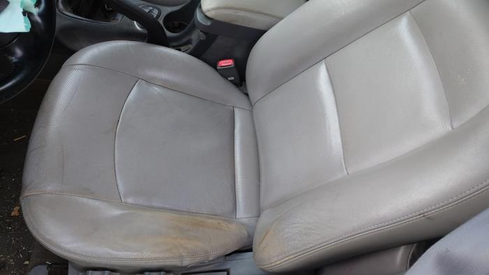 Hyundai Santa Fe I 2.4 16V 4x2 Sloopvoertuig (2006, Zwart)