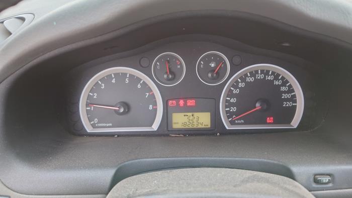 Hyundai Santa Fe I 2.4 16V 4x2 Sloopvoertuig (2006, Zwart)