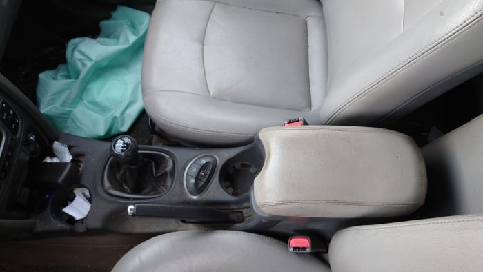 Hyundai Santa Fe I 2.4 16V 4x2 Sloopvoertuig (2006, Zwart)