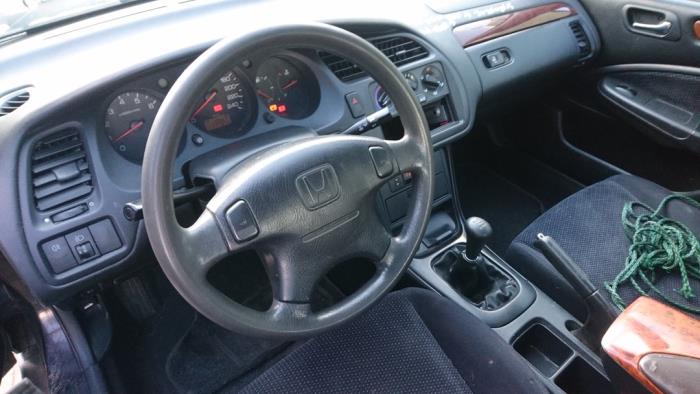 Honda Accord 1.6i 16V Sloopvoertuig (2000, Zwart)