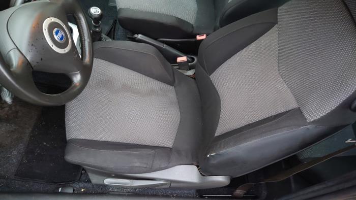 Fiat Punto II 1.4 16V Sloopvoertuig (2004, Grijs)