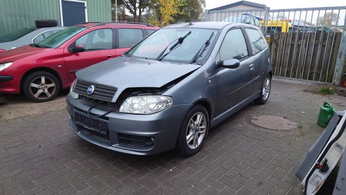 Fiat Punto II 1.4 16V Sloopvoertuig (2004, Grijs)