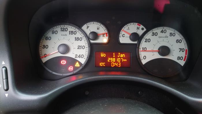 Fiat Punto II 1.4 16V Sloopvoertuig (2004, Grijs)