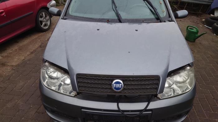 Fiat Punto II 1.4 16V Sloopvoertuig (2004, Grijs)