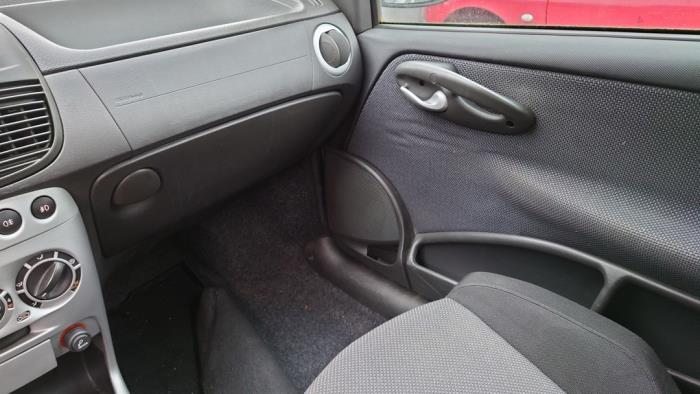 Fiat Punto II 1.4 16V Sloopvoertuig (2004, Grijs)