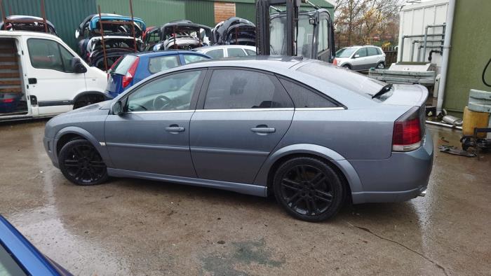 Opel Vectra C GTS 2.2 DTI 16V Sloopvoertuig (2003, Grijs)