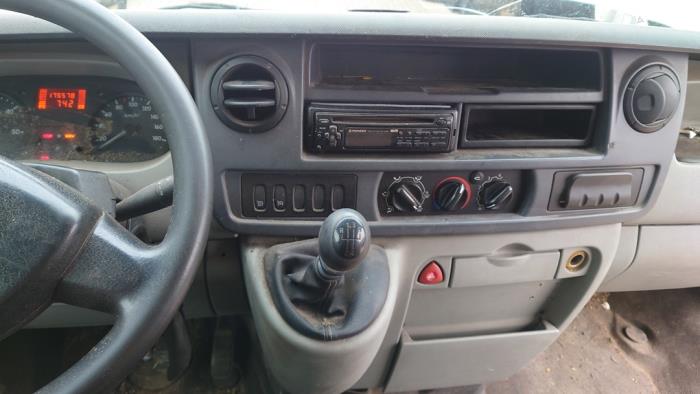 Renault Master II 2.5 dCi 16V 100 Sloopvoertuig (2004, Graniet)