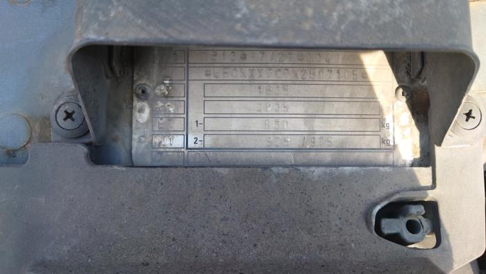 Ford Focus 1 Wagon 1.6 16V Sloopvoertuig (2002, Grijs)