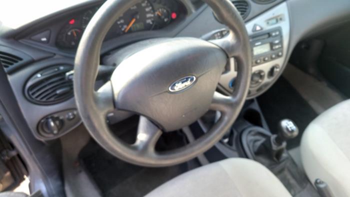 Ford Focus 1 Wagon 1.6 16V Sloopvoertuig (2002, Grijs)