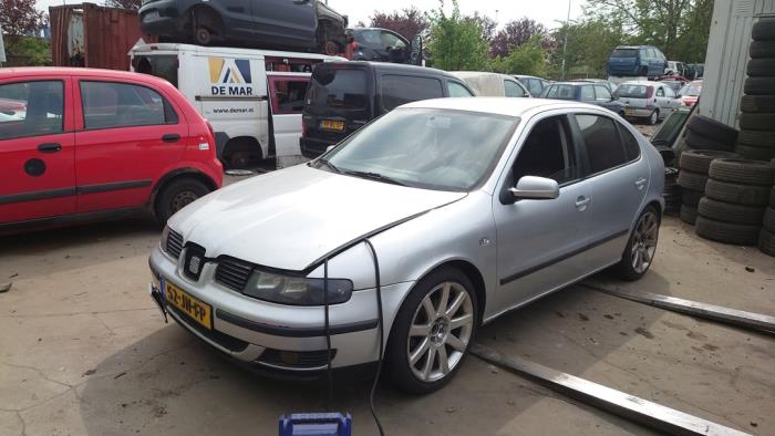 Seat Leon 1.8 20V Sloopvoertuig (2002, Grijs)