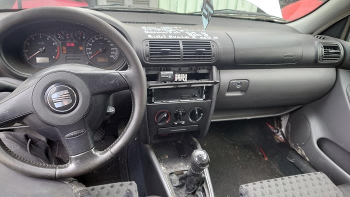 Seat Leon 1.8 20V Sloopvoertuig (2002, Grijs)