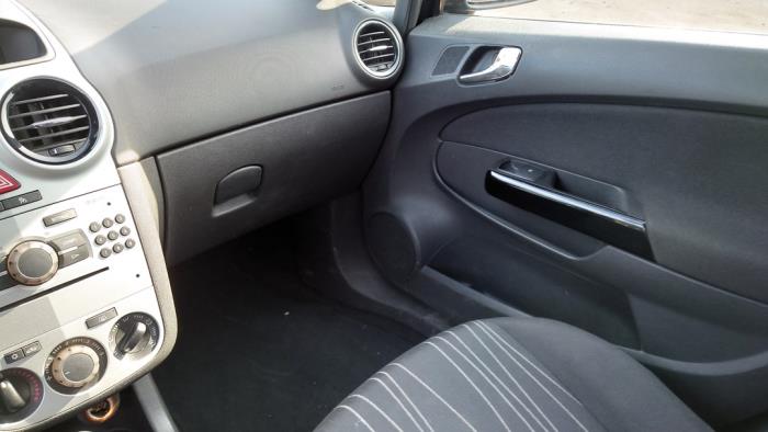 Opel Corsa D 1.2 16V Sloopvoertuig (2008, Zwart)